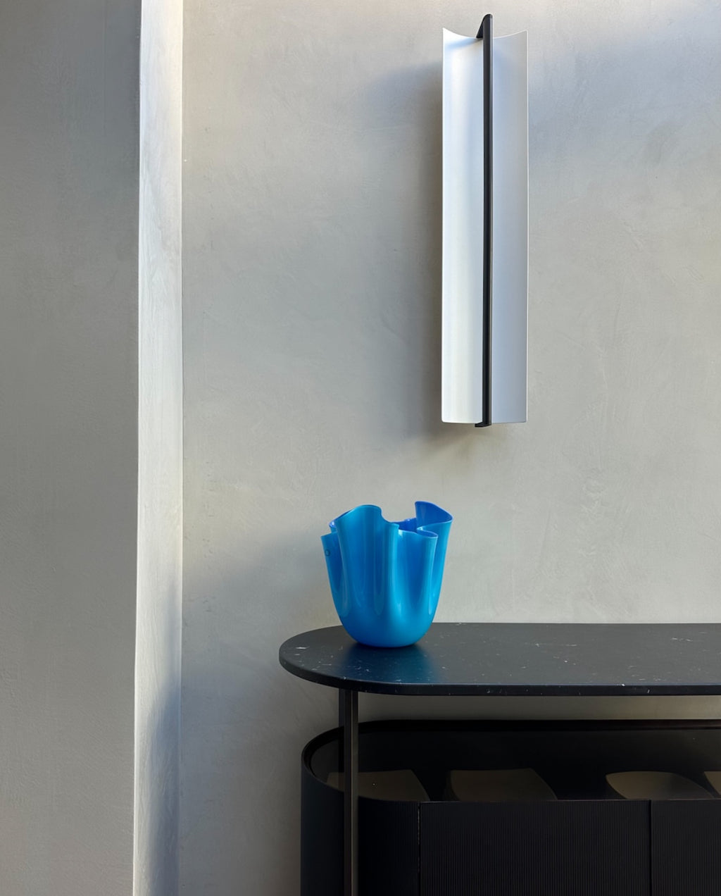 Fazzoletto, Medium sculptural glass vase
