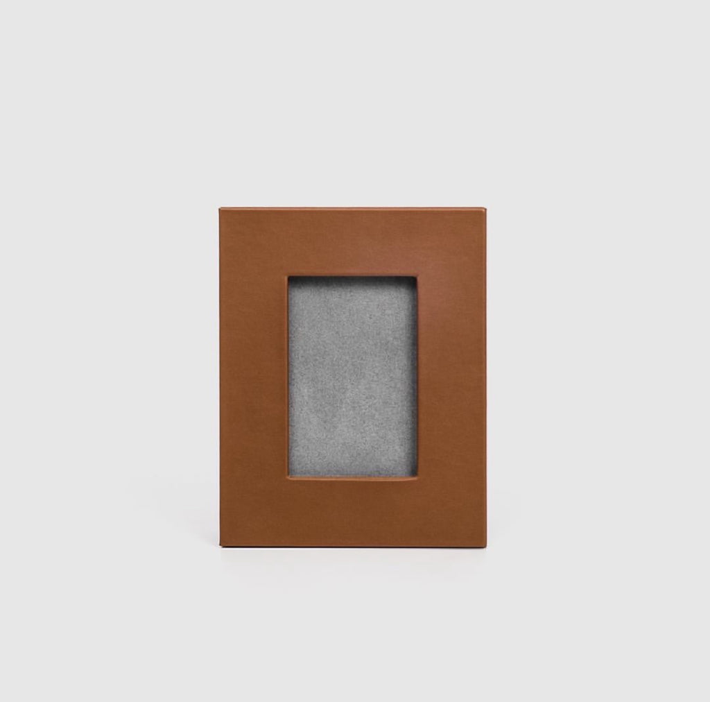 Pinetti, Photo frame