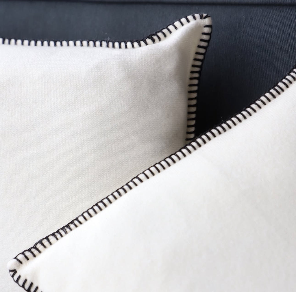 Philomene, Cashmere cusion