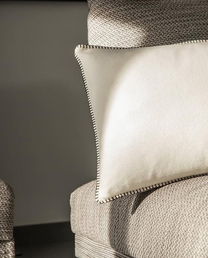 Philomene, Cashmere cusion