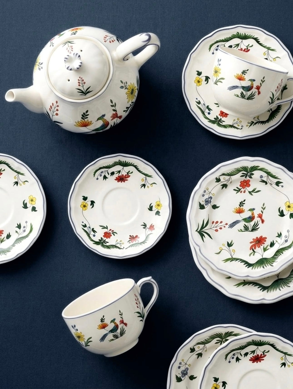 Gien, Oiseaux paradis, 2 espresso cups.